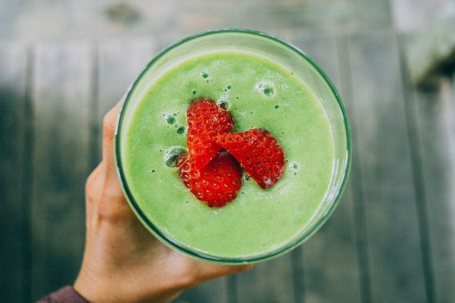 zielony koktajl - dieta wege jadłospis